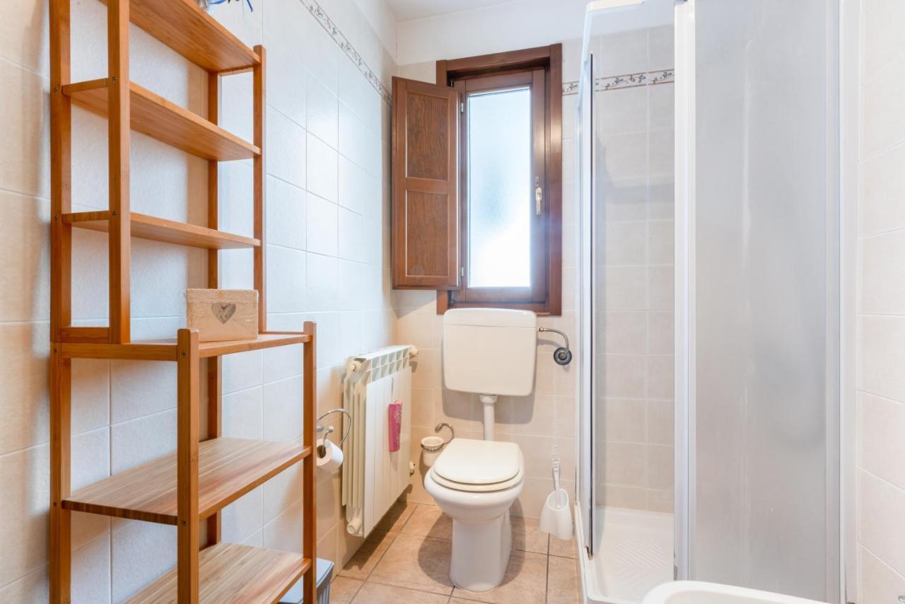 Lecce Colorful Flat With Terrace & Parking Apartment Bagian luar foto