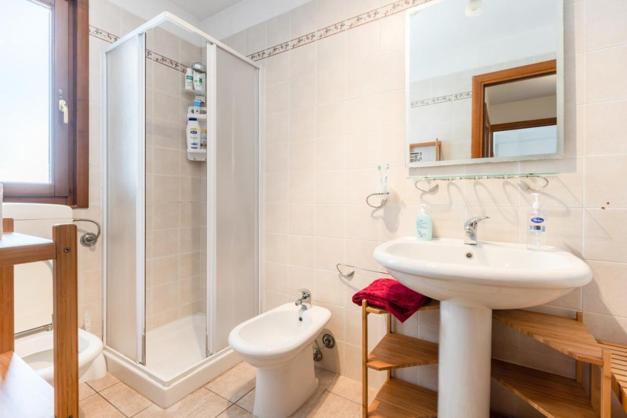 Lecce Colorful Flat With Terrace & Parking Apartment Bagian luar foto